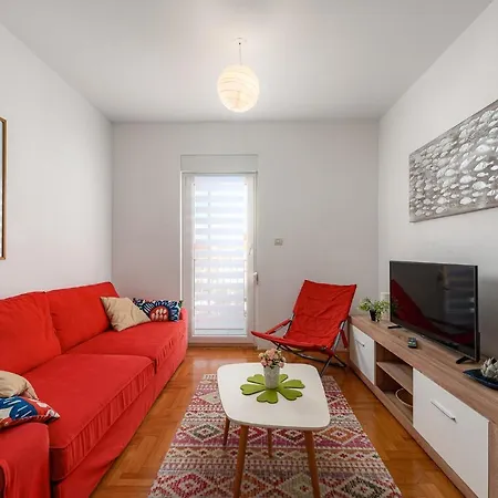 Ares 14 - Center Apartment *